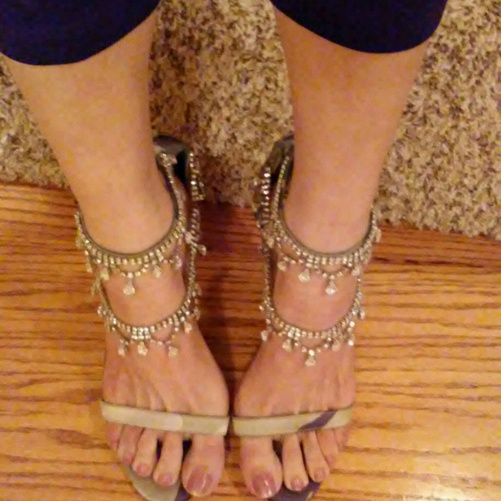 Manolo Blahnik Camo Opened toe shoes size 6